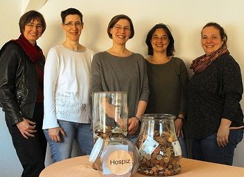 Susanna Knüppel, Annegret Krösing, Beate Mika, Anne Oberländer, Carolin Kuhn (v.l.)